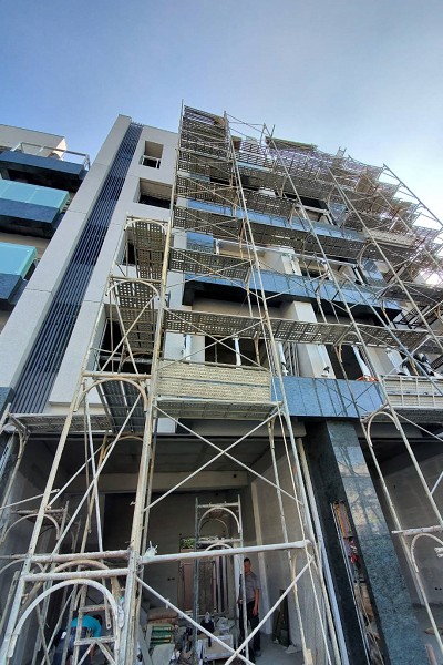 懸吊式鷹架搭設實景圖